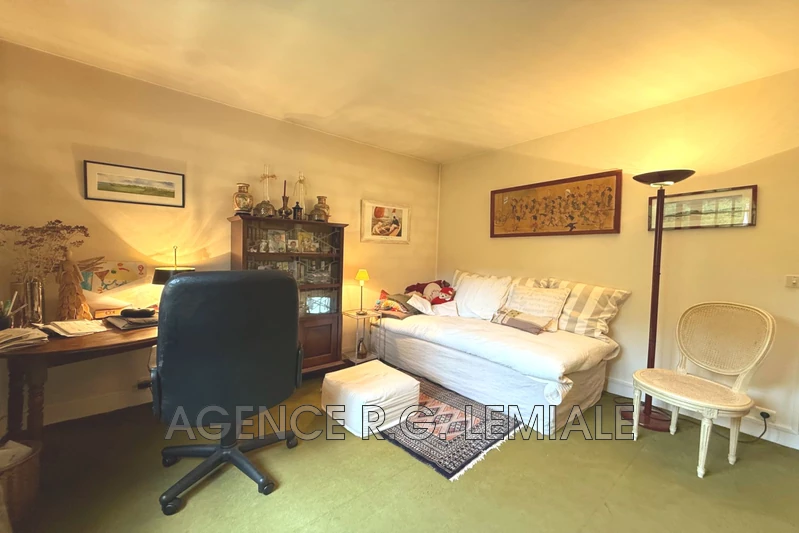 Vente maison Le Mesnil-le-Roi  