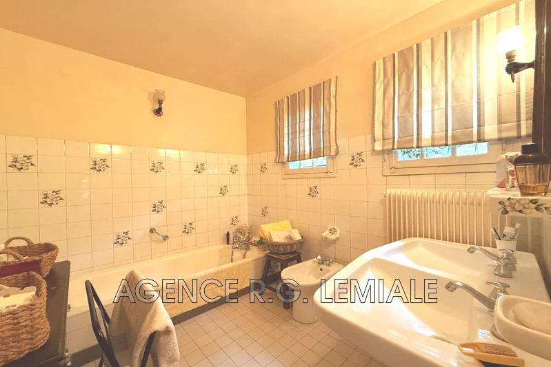 Vente maison Le Mesnil-le-Roi  