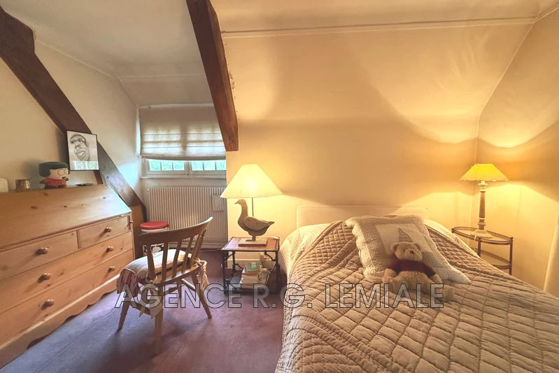 Vente maison Le Mesnil-le-Roi  