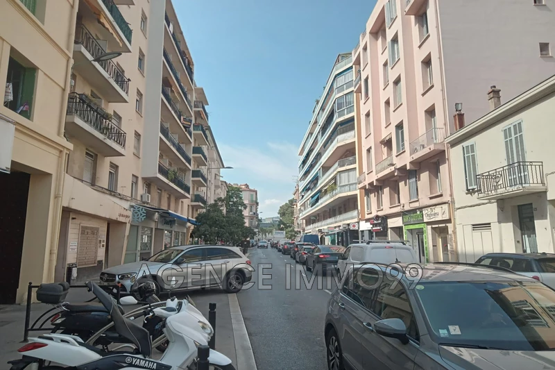 Vente garage Cannes  