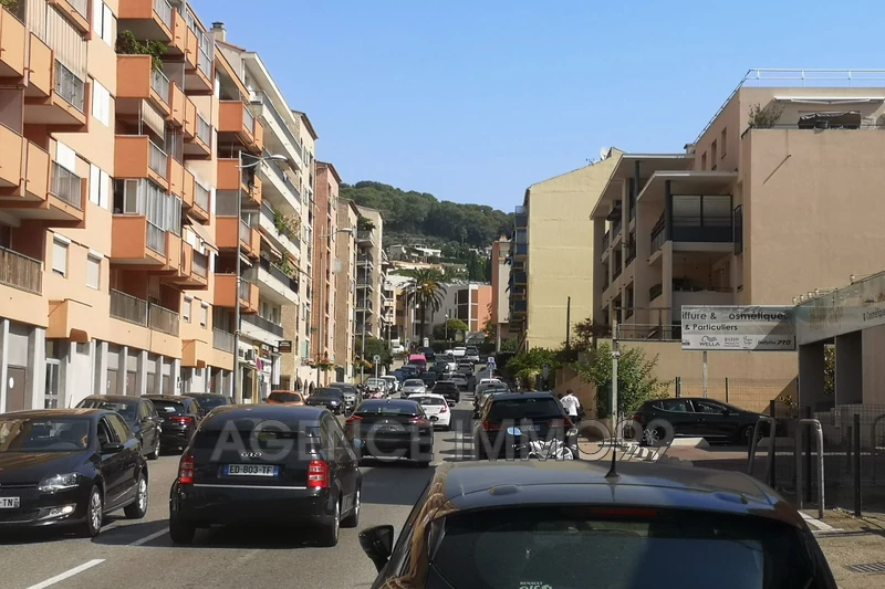 Vente garage Vallauris  
