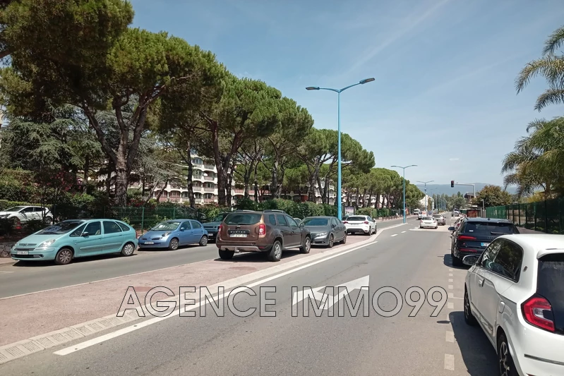 Vente garage Mandelieu-la-Napoule  