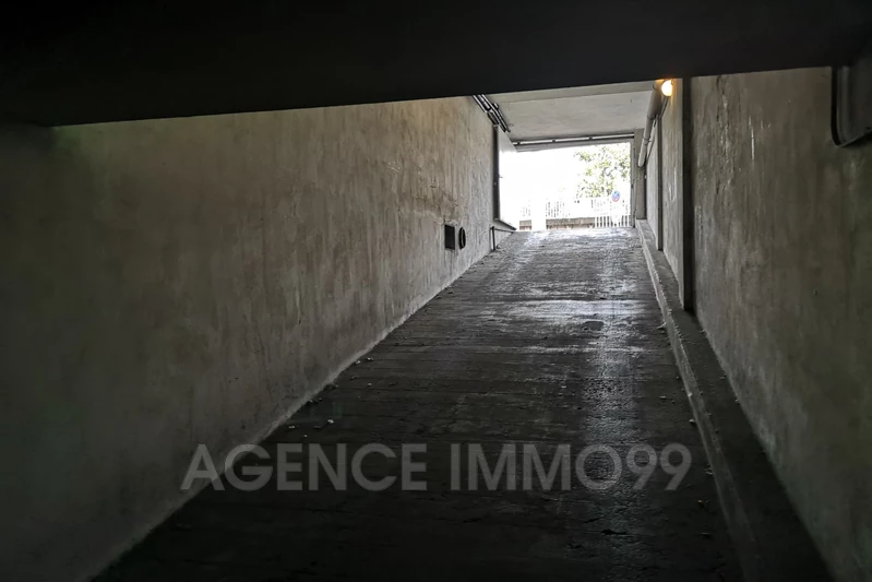 Vente garage Cannes  