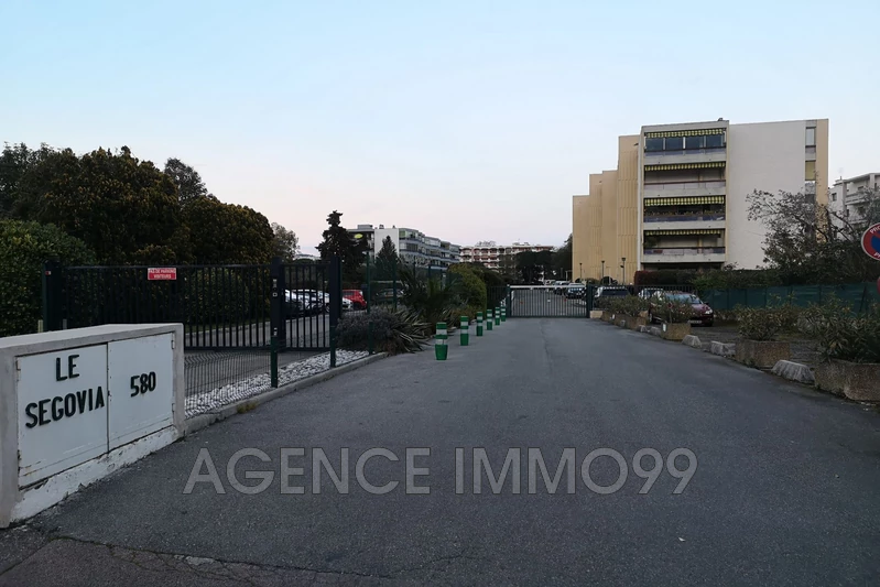 Vente garage Mandelieu-la-Napoule Vente garage Mandelieu-la-Napoule