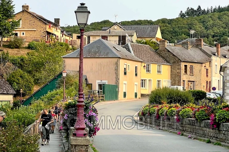 Professionnel Saint-Léonard-des-Bois Professionnel Saint-Léonard-des-Bois