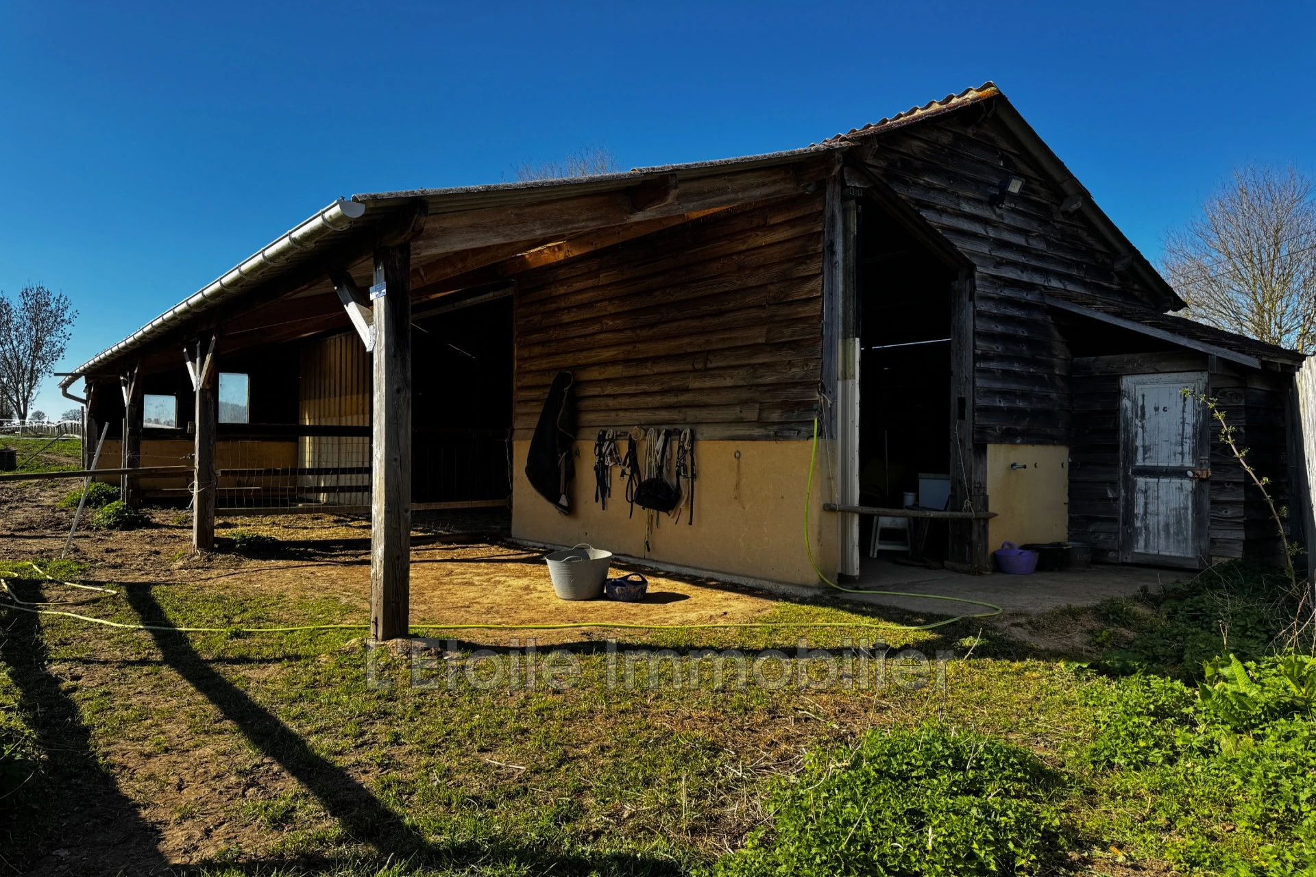 Terrain 1600 m² · à La Chapelle-Montligeon · 28 000 €