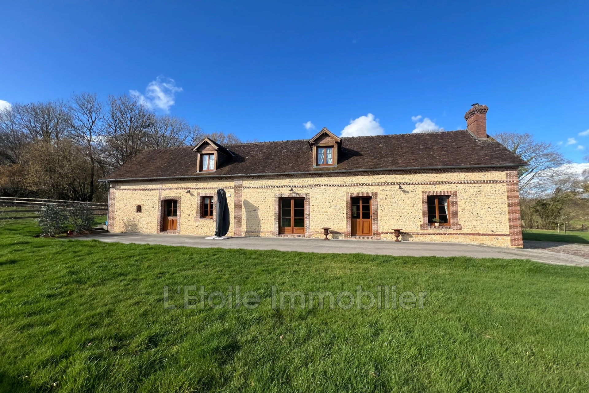 Maison 5 pièces 52 m² · à Moulins-la-Marche · 52 m² · 289 500 €
