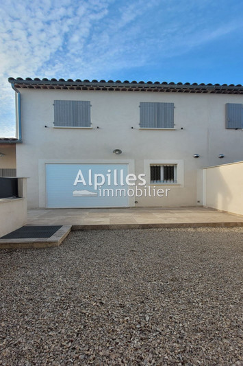 Villa Mouriès  Location villa  3 chambres   84&nbsp;m&sup2;