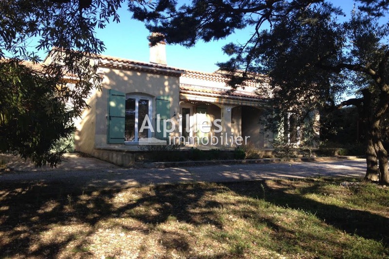 Villa Mouriès   achat villa  3 chambres   100&nbsp;m&sup2;