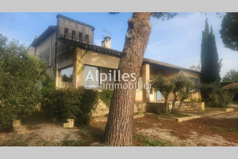 Maison en pierre Fontvieille   achat maison en pierre  4 chambres   170&nbsp;m&sup2;
