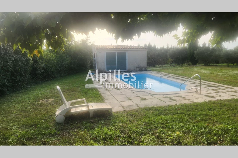 Maison en pierre Fontvieille   achat maison en pierre  4 chambres   170&nbsp;m&sup2;