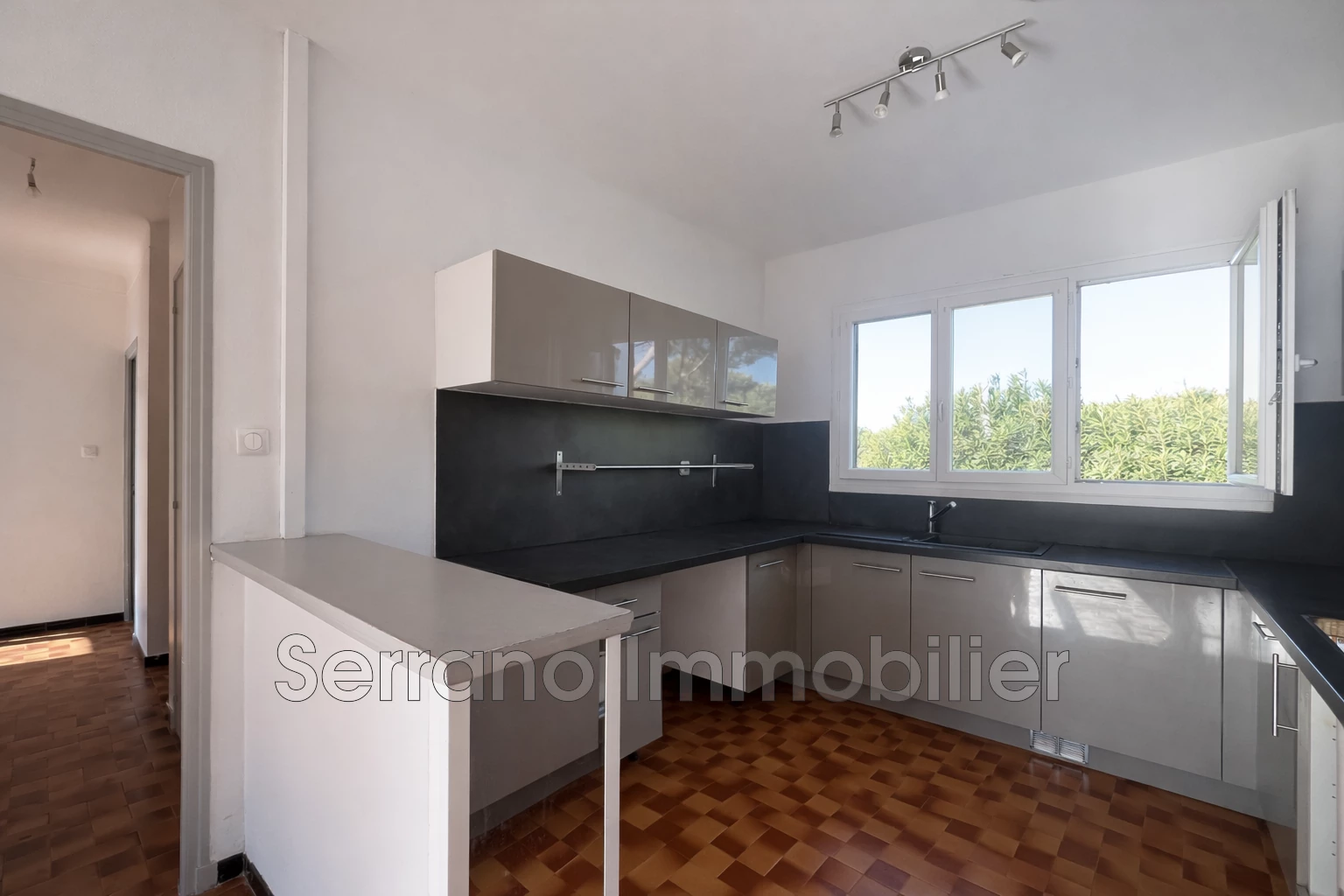 Maison 4 pièces 270 m² · à Beaucaire · 270 m² · 245 000 €