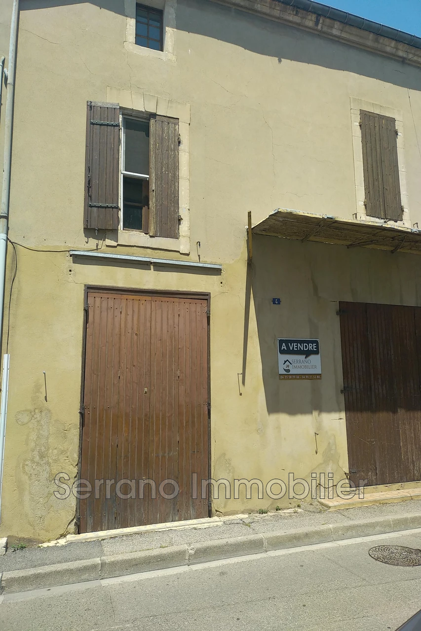 Maison 10 pièces 340 m² · à Rognonas · 340 m² · 450 000 €