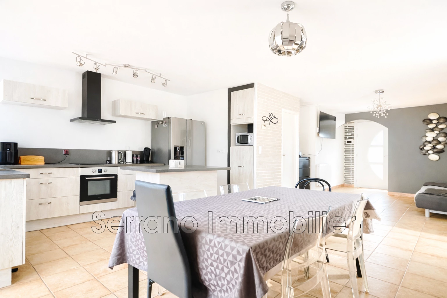 Maison 5 pièces 375 m² · à Châteaurenard · 375 m² · 324 000 €