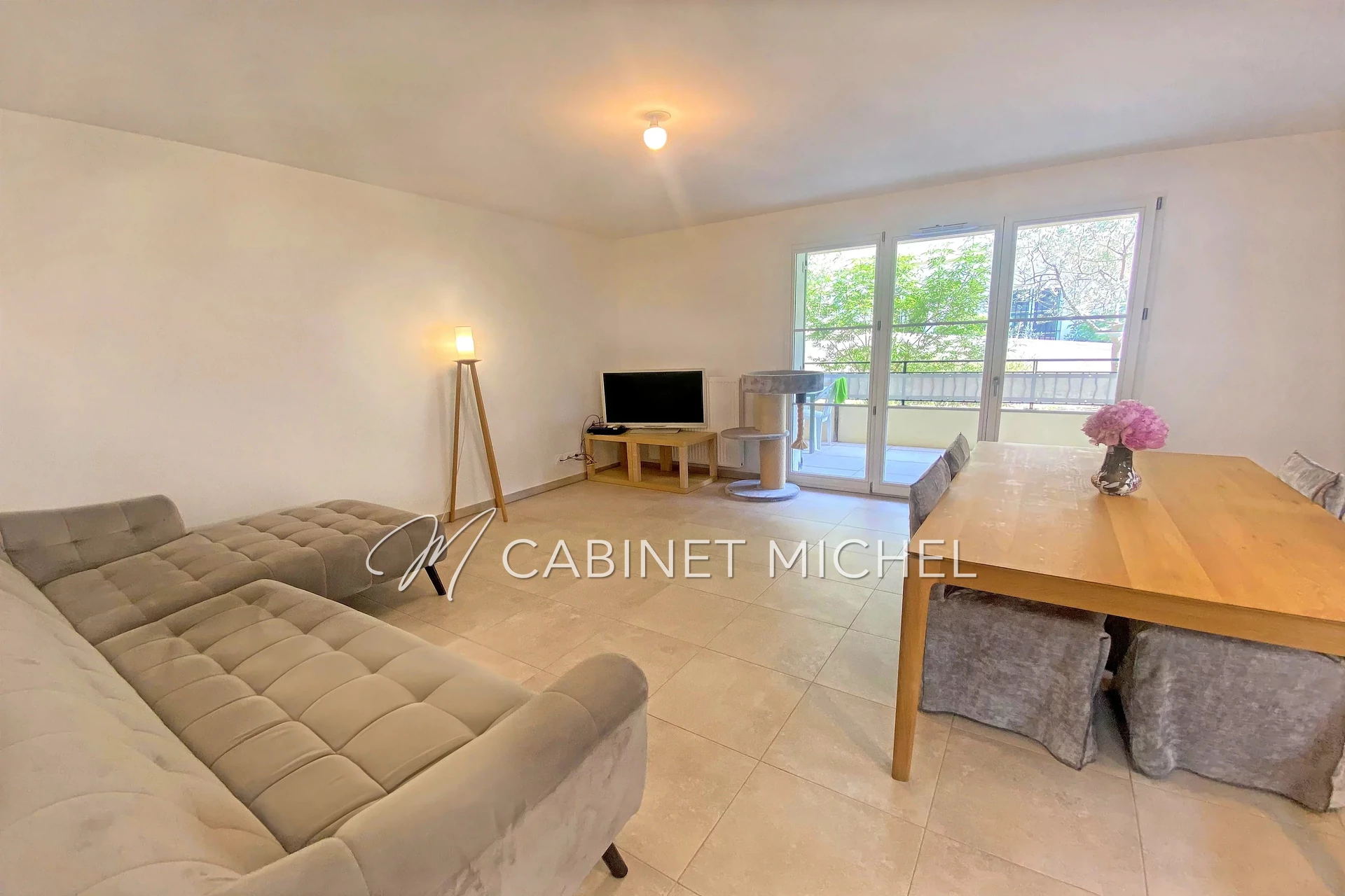 Appartement 4 pièces 84 m² · à Roquefort les Pins · 84 m² · 495 000 €