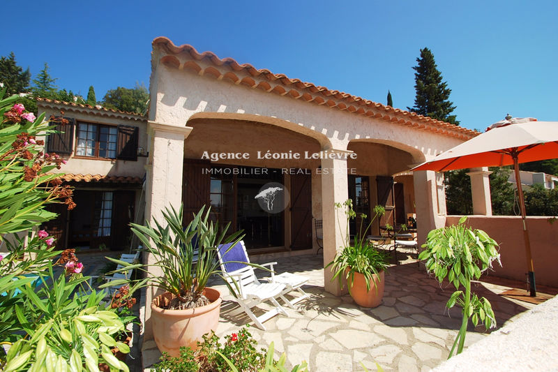 Photo Villa Les Issambres   to buy villa  4 bedrooms   119&nbsp;m&sup2;