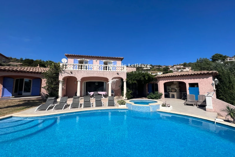 Vente maison Les Issambres  Maison Les Issambres   achat maison  5 chambres   220&nbsp;m&sup2;