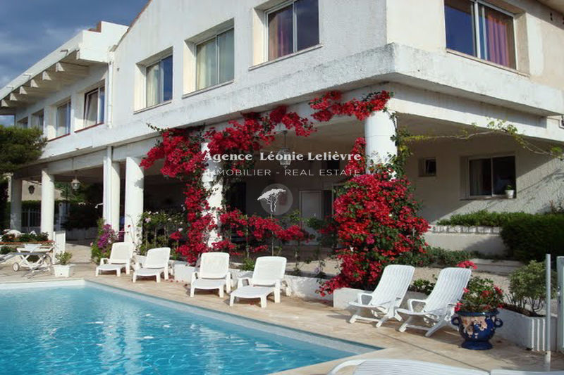 Photo Villa Les Issambres to buy villa 10 bedrooms 595 m²
