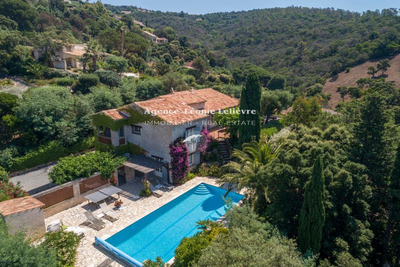 Photo Villa Les Issambres to buy villa 5 bedrooms 200 m²