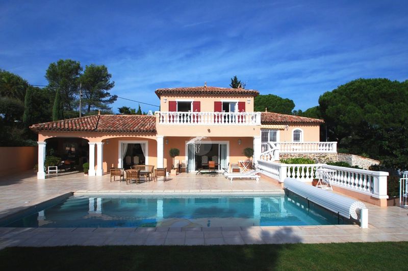Photo Villa Saint-Aygulf achat villa 6 chambres 225 m²