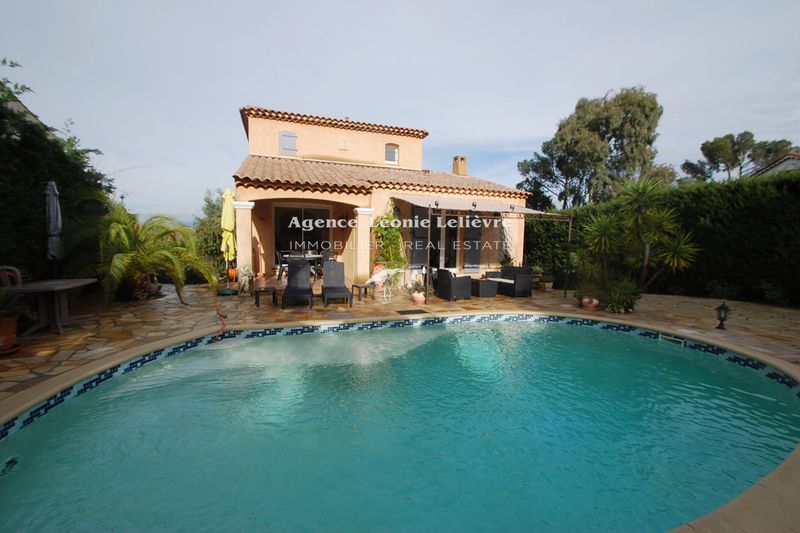Photo House Saint-Aygulf to buy house 3 bedrooms 115 m²