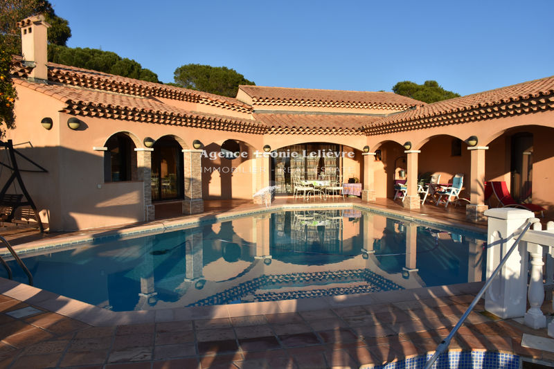 Photo Villa Puget-sur-Argens achat villa 3 chambres 198 m²