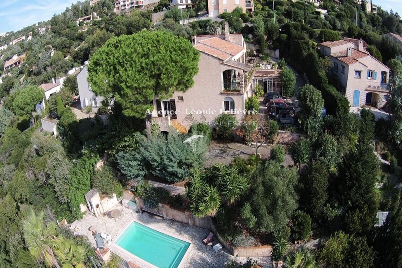 Photo House Roquebrune-sur-Argens to buy house 6 bedrooms 240 m²