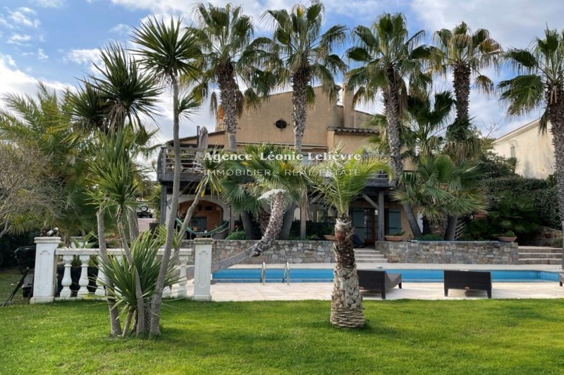 Photo Villa Saint-Aygulf Proche plages, achat villa 5 chambres 256 m²