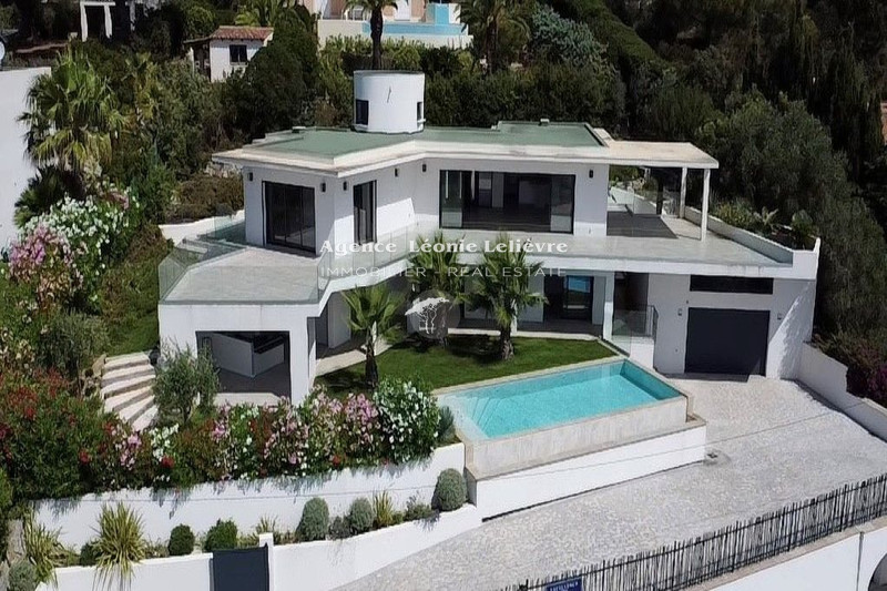 Photo Villa Les Issambres   to buy villa  5 bedrooms   251&nbsp;m&sup2;