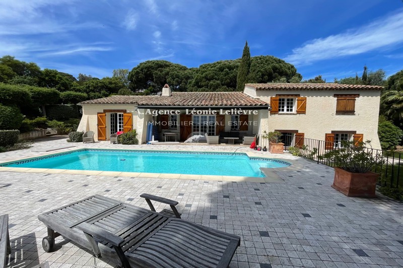 Photo Villa Sainte-Maxime   achat villa  5 chambres   156&nbsp;m&sup2;