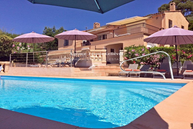 Photo Villa Les Issambres   achat villa  5 chambres   193&nbsp;m&sup2;