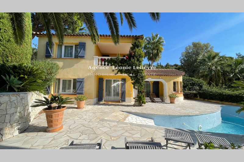 Photo n°1 - Vente Maison villa Les Issambres 83380 - 1 995 000 €