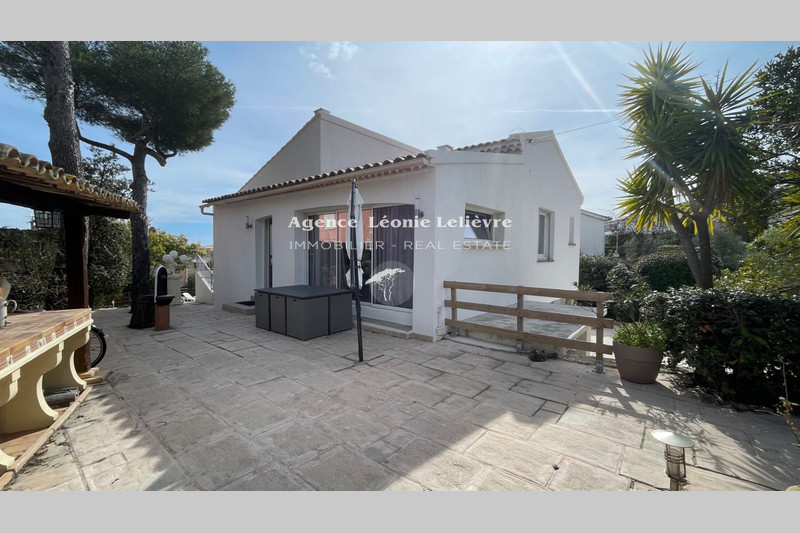 Photo House Les Issambres   to buy house  5 bedrooms   167&nbsp;m&sup2;