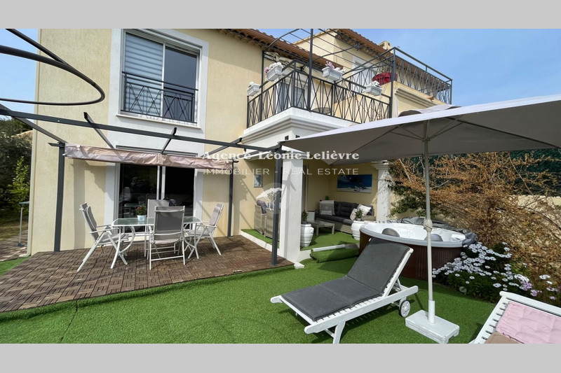 Photo House Les Issambres   to buy house  3 bedrooms   116&nbsp;m&sup2;