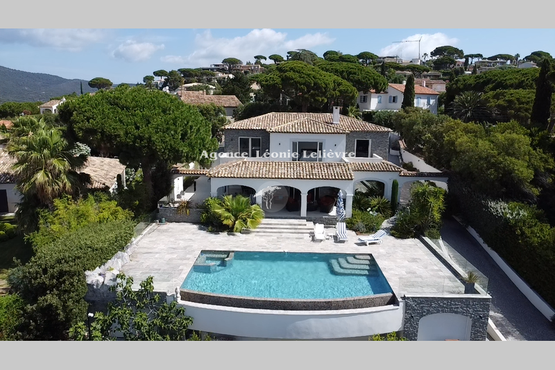 Photo Villa Sainte-Maxime   achat villa  4 chambres   268&nbsp;m&sup2;