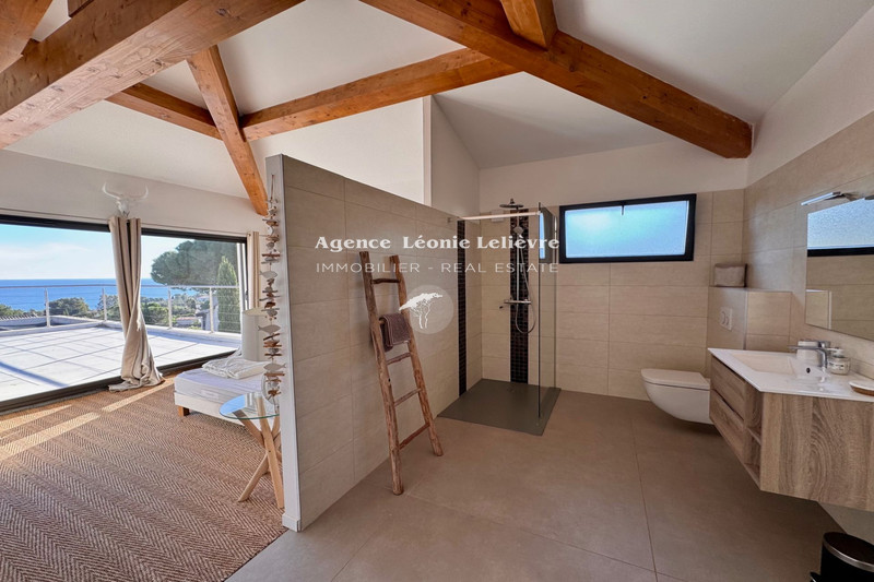Photo n°8 - Vente Maison villa contemporaine Les Issambres 83380 - 1 550 000 €