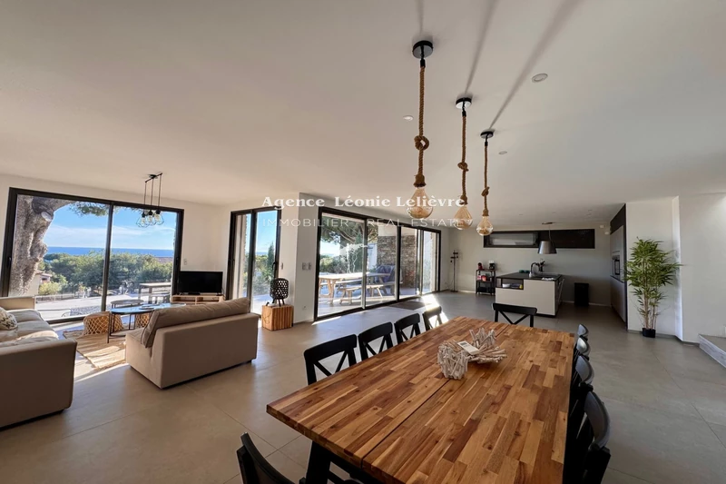 Vente villa contemporaine Les Issambres  