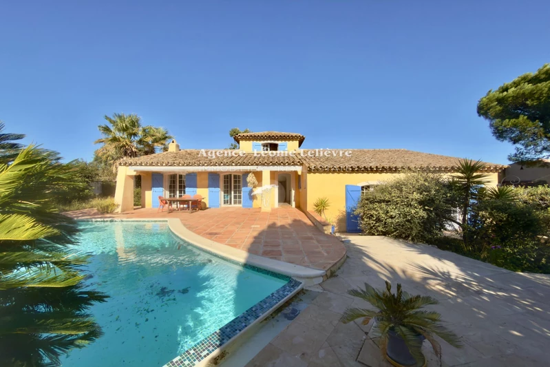 Vente maison Sainte-Maxime   Vente maison Sainte-Maxime  House Sainte-Maxime   to buy house  5 bedroom   151 m²