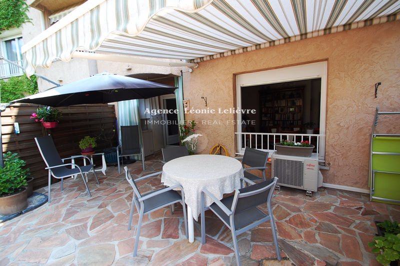 Photo Apartment Les Issambres to buy apartment 3 rooms 65 m²