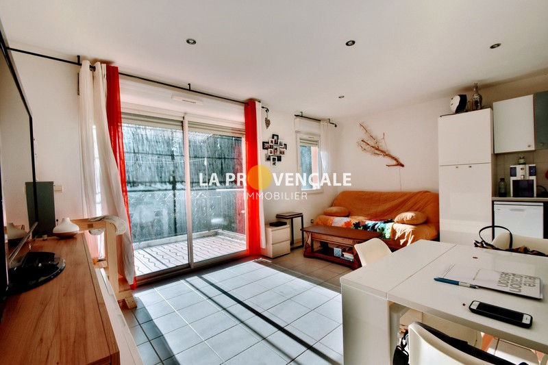 appartement  2 rooms  Fuveau   45 m² -   