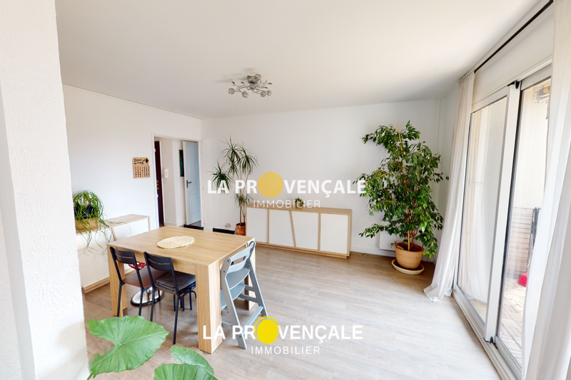 appartement  3 pièces  Aix-en-Provence Centre-ville  82 m² -   