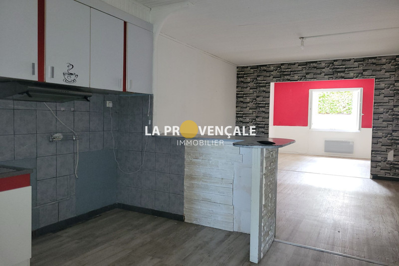 appartement  2 pièces  Saint-Savournin Centre-ville  55 m² -   