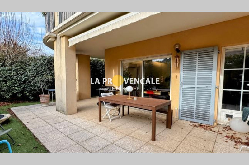 appartement  4 rooms  Châteauneuf-le-Rouge   88 m² -   