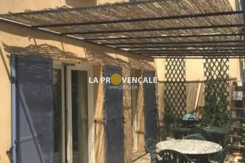 Photo Maison Châteauneuf-le-Rouge achat maison 4 chambres 125 m²