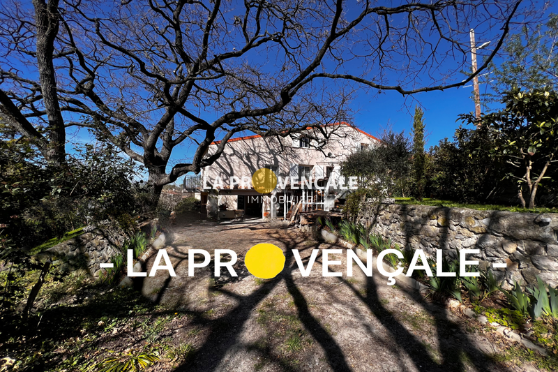 maison  5 pièces  Mimet   127 m² -   