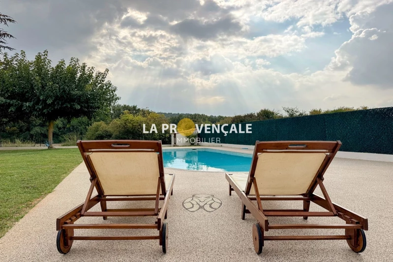 Vente villa Châteauneuf-le-Rouge  