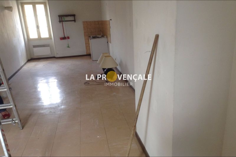Photo Appartement Gréasque Location appartement 3 pièces 75 m²
