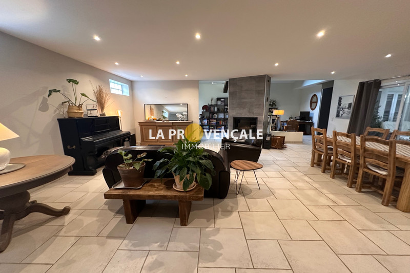 Vente villa contemporaine La Destrousse  