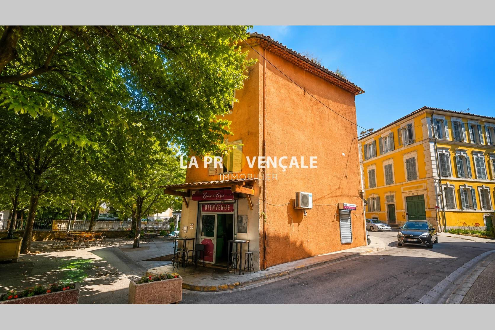 Immeuble 6 pièces 240 m² · à Roquevaire · 240 m² · 297 685 €