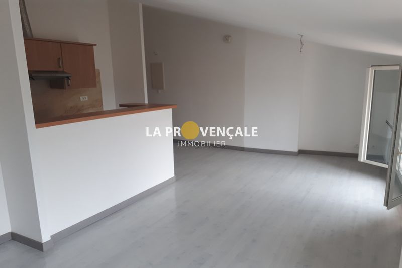 Photo Appartement Gardanne Location appartement 3 pièces 55 m²